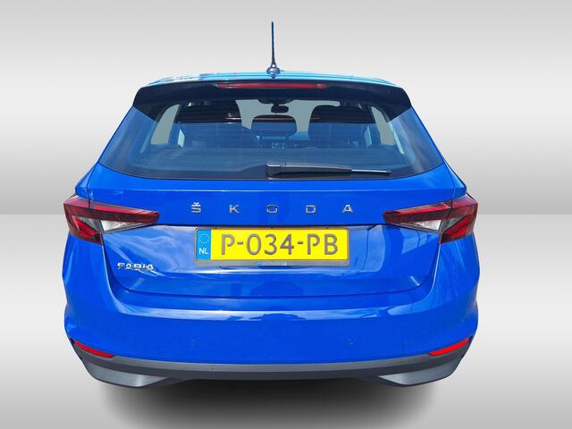 Skoda FABIA 1.0 TSI Ambition LED verlichting / Cruise control / Parkeersensoren / App-connect /