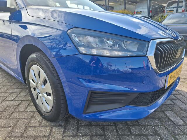 Skoda FABIA 1.0 TSI Ambition LED verlichting / Cruise control / Parkeersensoren / App-connect /