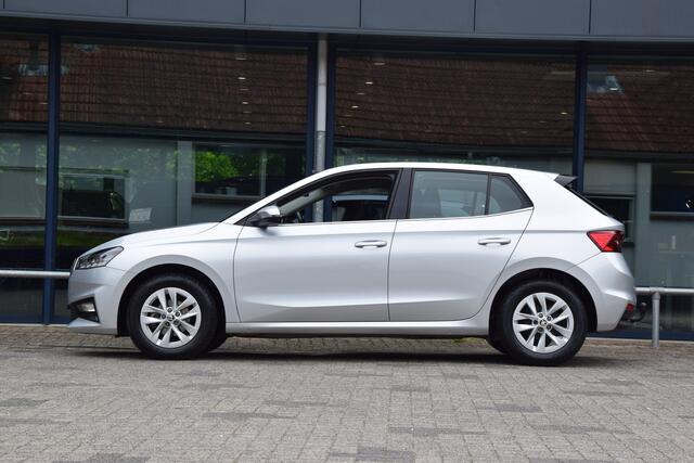 Skoda FABIA 1.0 TSI 96PK Business Edition | Org. NL | BOVAG Garantie | Trekhaak | Apple Carplay/Android Auto | Virtual Cockpit | Parkeersensoren | Cruise Control | Lichtmetalen Velgen |