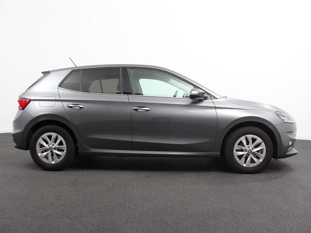 Skoda FABIA 1.0 TSI 110pk Automaat Selection Climate control | Adaptieve cruise control | Lane assist | Parkeersensoren achter | Stuurverwarming | Stoel verwarming | Apple Carplay/ Android Auto