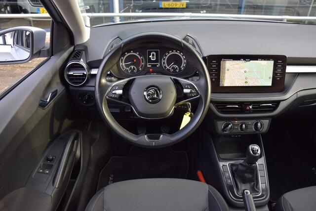 Skoda FABIA 1.0 TSI 96PK Ambition | Rijklaar incl. BOVAG Garantie | Org. NL | 16'' Velgen | All Season Banden | Navigatie | LED Koplampen | PDC Achter | AppleCarplay/AndroidAuto | Airco | DAB |