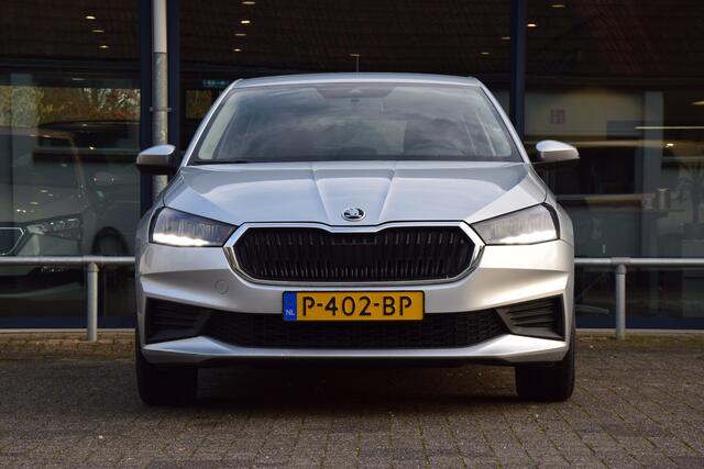 Skoda FABIA 1.0 TSI 96PK Ambition | Rijklaar incl. BOVAG Garantie | Org. NL | 16'' Velgen | All Season Banden | Navigatie | LED Koplampen | PDC Achter | AppleCarplay/AndroidAuto | Airco | DAB |