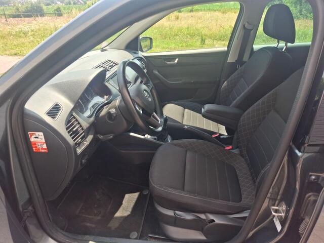 Skoda FABIA Combi 1.2TSI 90PK Navi Ecc Trekhaak Stoelverwarming Pdc Cruise Control Style Business Bluetooth Lmv Isofix Regen-Lichtsensor Origineel Nederlandse Auto 1.000KG Trekgewicht
