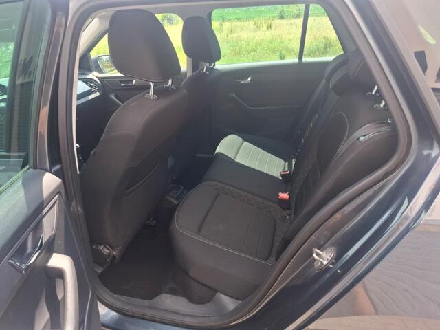 Skoda FABIA Combi 1.2TSI 90PK Navi Ecc Trekhaak Stoelverwarming Pdc Cruise Control Style Business Bluetooth Lmv Isofix Regen-Lichtsensor Origineel Nederlandse Auto 1.000KG Trekgewicht