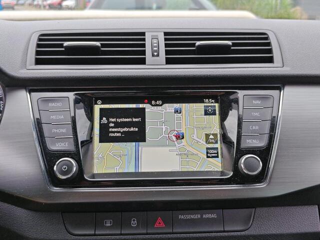 Skoda FABIA Combi 1.0 TSI Style / AUTOMAAT/ PARKEER SENSOREN V+A/ CRUISE/ NAVI/ AIRCO/ 15'' LMV