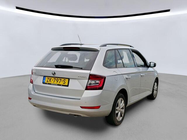 Skoda FABIA Combi 1.0 TSI Style / AUTOMAAT/ PARKEER SENSOREN V+A/ CRUISE/ NAVI/ AIRCO/ 15'' LMV