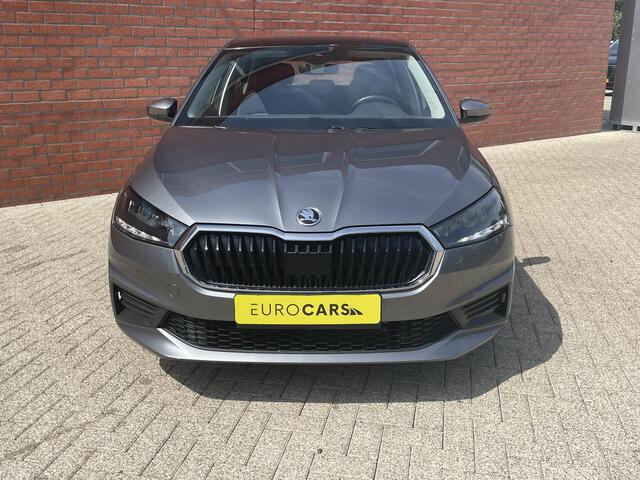 Skoda FABIA 1.0 TSI Automaat Ambition Skoda Fabia 1.0 TSI Ambition Panoramadak Navigatie Carplay PDC Camera Adaptive Cruise Control Stoelverwarming Full LED Climatronic