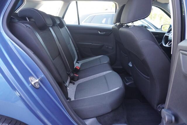 Skoda FABIA Combi 1.0 TSI Bus. Edition Trekhaak | CarPlay | NAP | Airco | Navi