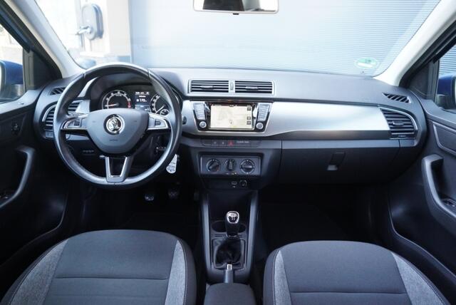 Skoda FABIA Combi 1.0 TSI Bus. Edition Trekhaak | CarPlay | NAP | Airco | Navi