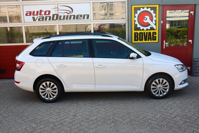 Skoda FABIA Combi 1.0 TSI Ambition O.a: PDC, Airco, Cruise, Navi, Carplay, DAB, Etc. All-in prijs!