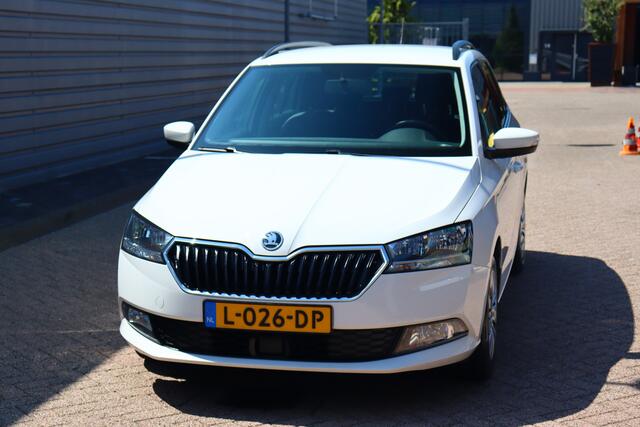 Skoda FABIA Combi 1.0 TSI Ambition O.a: PDC, Airco, Cruise, Navi, Carplay, DAB, Etc. All-in prijs!
