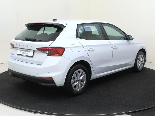 Skoda FABIA 1.0 TSI Ambition | CarPlay | Keyless | Lane- en frontassist | Parkeersensoren achter | DAB radio | Cruise control |