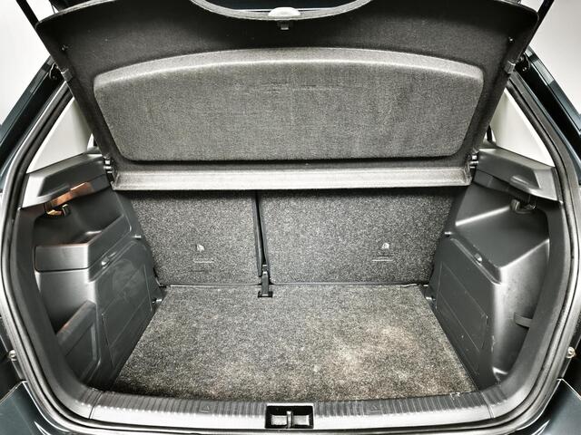 Skoda FABIA 1.0 TSI Ambition | Navigatie | Parkeersensoren | Cruise Control | DAB+ |