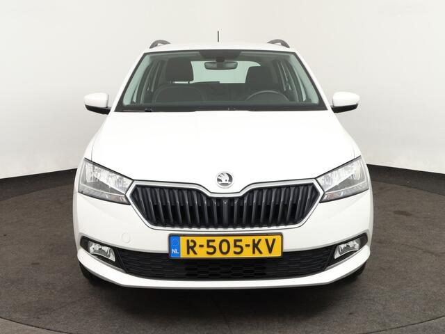 Skoda FABIA Combi 1.0 TSI Ambition | Trekhaak o CarPlay o Cruise o Parkeersensoren