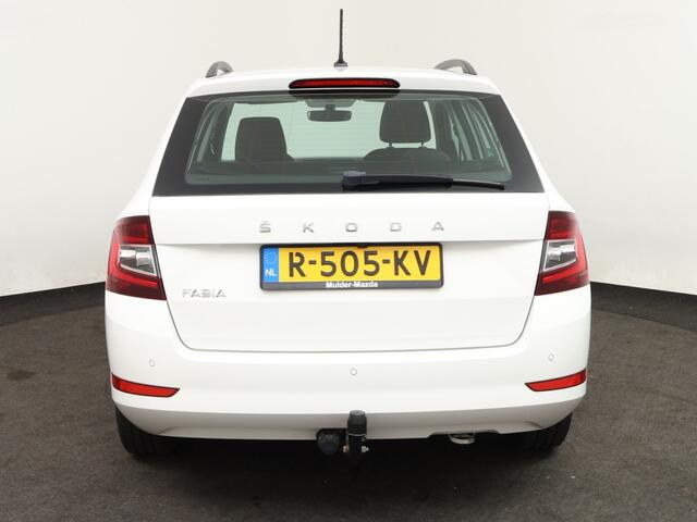 Skoda FABIA Combi 1.0 TSI Ambition | Trekhaak o CarPlay o Cruise o Parkeersensoren