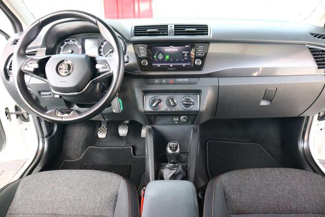 Skoda FABIA Combi 1.0 TSI Business Edition O.a: PDC, Carplay, Cruise, Airco, DAB, Rijklaar, Etc. All-in prijs!