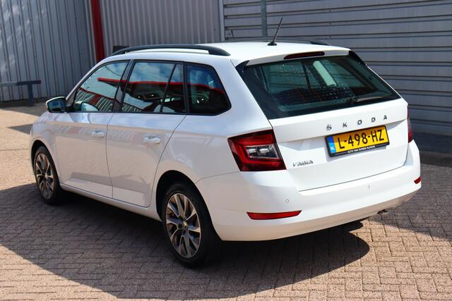 Skoda FABIA Combi 1.0 TSI Business Edition O.a: PDC, Carplay, Cruise, Airco, DAB, Rijklaar, Etc. All-in prijs!