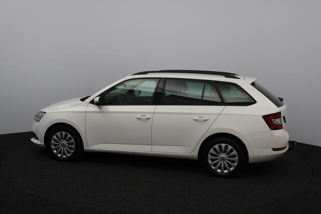 Skoda FABIA Combi 1.0 TSI Ambition /Trekhaak! /Apple + Android /Navi /Airco /Cruise /Elek. pakket /Bluetooth /LED Dagrijverl. /PDC /Mistlampen /Dakrails /Isofix /Armsteun.