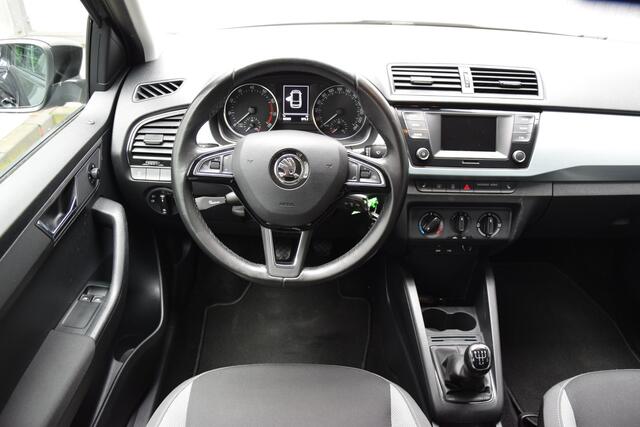 Skoda FABIA Combi 1.0 TSI 96PK Ambition | Org. NL | BOVAG Garantie | Cruise Control | Stoelverwarming | Airco | Parkeersensoren Achter | Bluetooth Telefoonverbinding | 15'' Velgen |