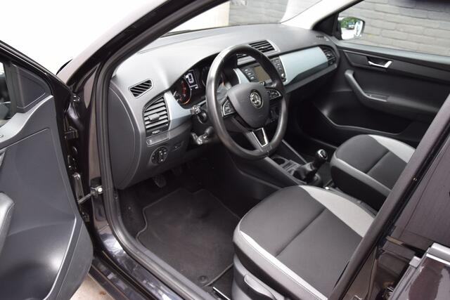 Skoda FABIA Combi 1.0 TSI 96PK Ambition | Org. NL | BOVAG Garantie | Cruise Control | Stoelverwarming | Airco | Parkeersensoren Achter | Bluetooth Telefoonverbinding | 15'' Velgen |