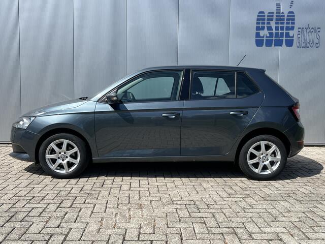 Skoda FABIA 1.0 5 Drs Active Trekhaak Airconditioning Lichtmetalen Velgen Bluetooth Elek Pakket 5 deuren Apk 07/2027