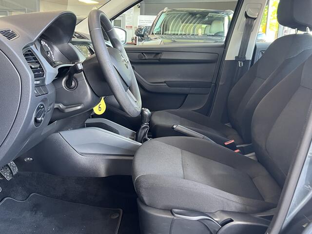 Skoda FABIA 1.0 5 Drs Active Trekhaak Airconditioning Lichtmetalen Velgen Bluetooth Elek Pakket 5 deuren Apk 07/2027