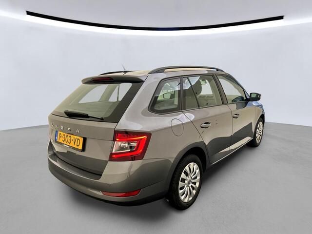 Skoda FABIA Combi 1.0 TSI Ambition / PARKEER SENSOREN/ SMARTLINK/ CRUISE/ NAVI/ DAB/ AIRCO