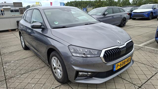 Skoda FABIA 1.0 TSI Ambition Navigatie / Cruise control / PDC