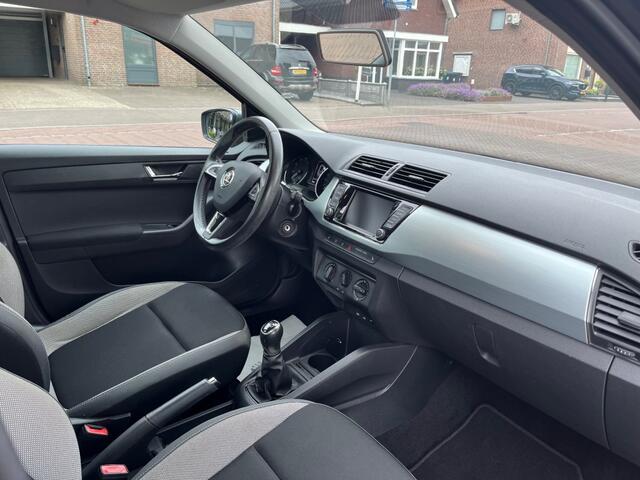 Skoda FABIA 1.2 TSI AMBITION / AIRCO / STOELVERWARMING / CRUISE CTR. / PDC / LED / RADIO / 15'' LM-VELGEN