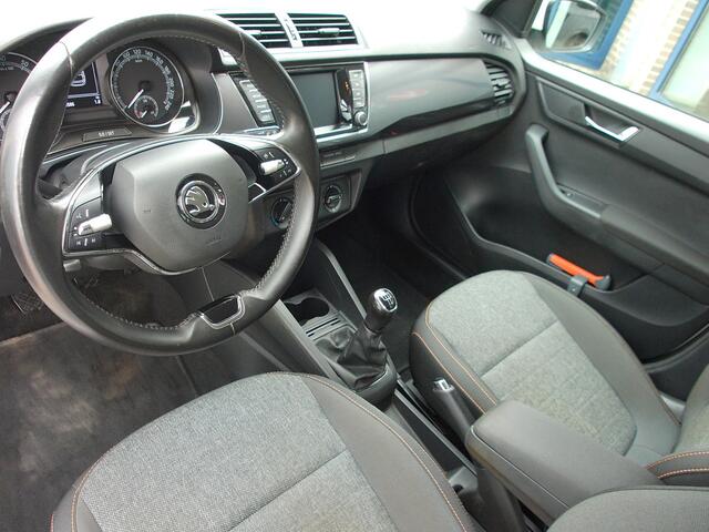 Skoda FABIA Combi 1.0 TSI Business Edition, Carplay + Android Auto / Camera + Sensoren / Cruise Control / 16'' LMV