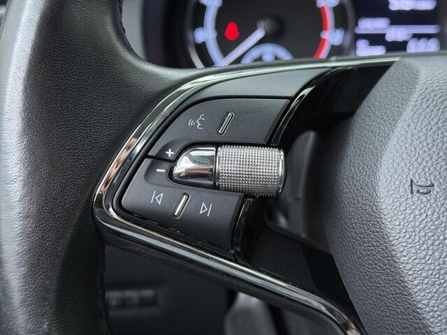 Skoda FABIA Combi 1.0 TSI Ambition | 95 PK | Cruise control | Navigatiesysteem | Parkeersensoren | Apple Carplay/Android Auto |