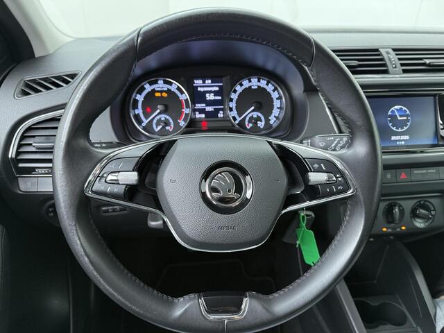 Skoda FABIA Combi 1.0 TSI Ambition | 95 PK | Cruise control | Navigatiesysteem | Parkeersensoren | Apple Carplay/Android Auto |