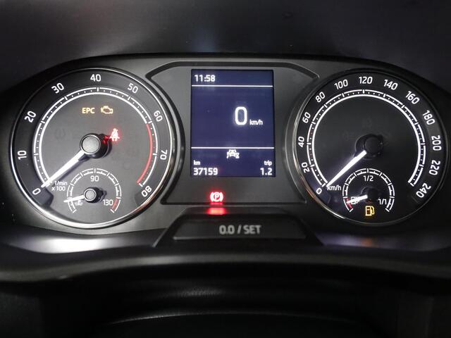 Skoda FABIA 1.0 TSI Ambition 95 pk | Navigatie via App | Parkeersensoren achter | Cruise control | LED koplampen | Apple Carplay/Android Auto |