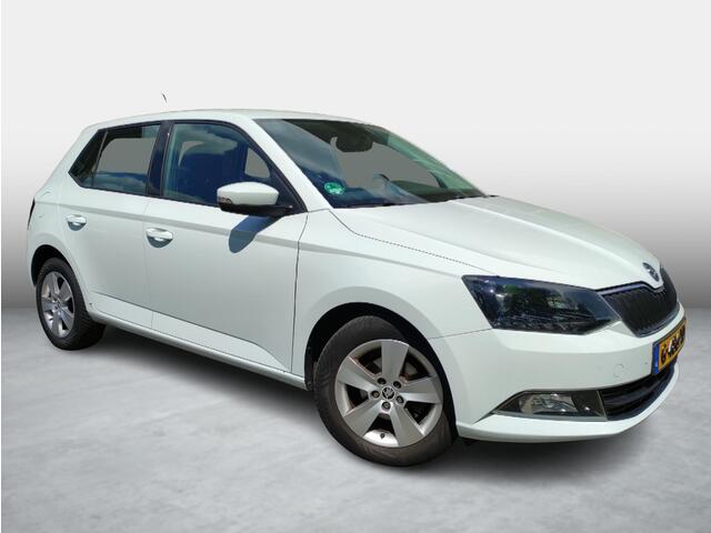 Skoda FABIA 1.0 Ambition Parkeersensoren - Apple Carplay/Android Auto- LMV - Bluetooth - Airco