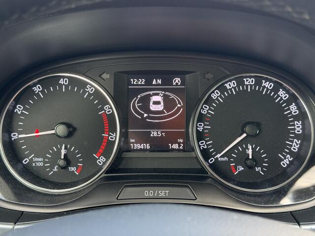 Skoda FABIA Combi BWJ 12-2017 | 1.0TSI 96PK Ambition Bus | TREKHAAK | NAVI | AIRCO | PDC | CRUISE | PRIVACY GLASS | LMV |
