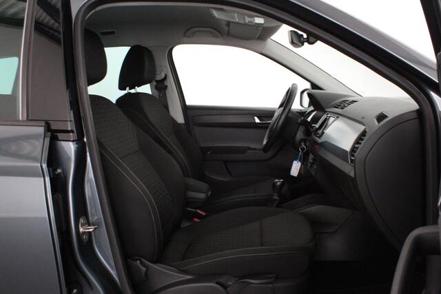 Skoda FABIA Combi 1.2 TSI Drive > Trekhaak/All season banden/Apple CarPlay / Android Auto