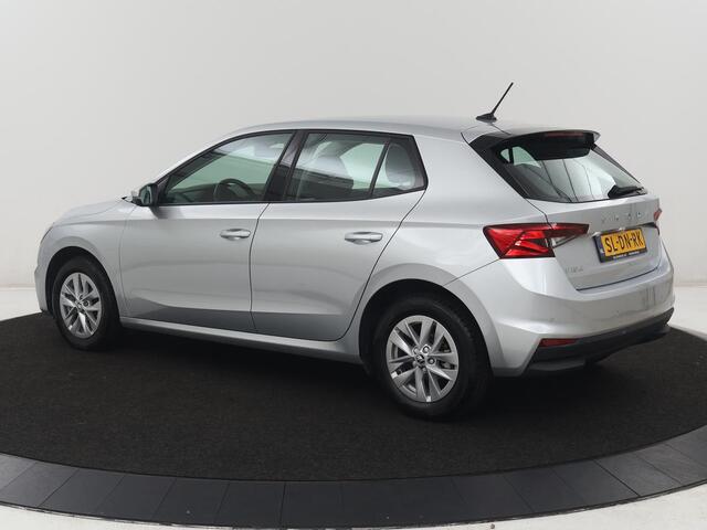 Skoda FABIA 1.0 TSI Business Edition | Cruise control | Park assist | Lane assist | Navigatie | DAB | Bluetooth | Airco
