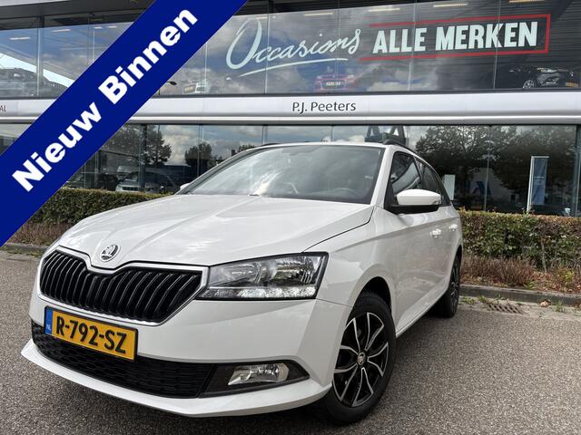 Skoda FABIA Combi 1.0 TSI Ambition Airco - Apple carplay - Parkeersensor achter - Dakrails - Bagagedek - Mistlampen - Cruise control - Bluetooth - Led verlichting - Stuur multifunctioneel - Stuur leder - Elektrische ramen - Centrale vergrendeling met afstandsbediening