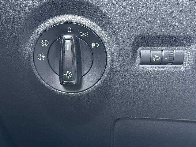 Skoda FABIA Combi 1.0 TSI Ambition | 95 PK | Cruise control | Navigatiesysteem | Parkeersensoren | Apple Carplay / Android Auto |