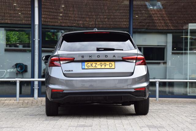 Skoda FABIA 1.0 TSI 116PK Monte Carlo DSG Automaat | Org. NL | Fabrieks Garantie | Stoelverwarming | Apple Carplay/Android Auto | Parkeersensoren voor en achter |
