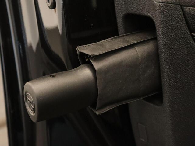 Skoda FABIA 1.0 TSI Ambition - ORIGINEEL NEDERLANDSE AUTO - AIRCO - APPLE CARPLAY/ ANDROID AUTO - PARKEERSENSOREN ACHTER - CRUISE CONTROL - 4 X ELEKTRISCHE RAMEN - BUITENSPIEGELS ELEKTRISCH VERSTELBAAR EN VERWARMBAAR - LAGE KILOMETERSTAND