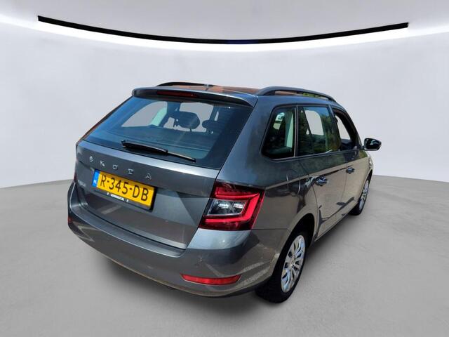 Skoda FABIA Combi 1.0 TSI 95pk Ambition / Navigatie / Parkeersensoren Achter