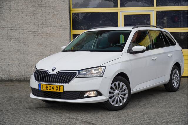 Skoda FABIA Combi 1.0 TSI Ambition BJ2021 Led | Pdc | Trekhaak | App-Connect | Airco | Cruise control | Extra getint glas