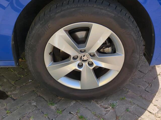 Skoda Kamiq 1.0 TSI Ambition Airco/ Led/ APP/ 16 lmv / Unieke KM stand