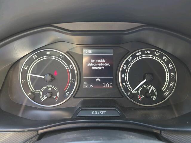 Skoda Kamiq 1.0 TSI Ambition Airco/ Led/ APP/ 16 lmv / Unieke KM stand
