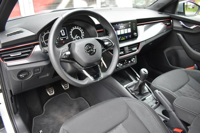 Skoda Kamiq 1.0 TSI Sport Business / Carplay / Sensoren achter / LED / Sportstoelen