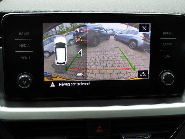 Skoda Kamiq 1.0 TSI SPORT BUSINESS CAMERA/CARPLAY
