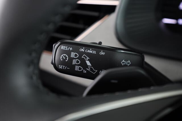 Skoda Kamiq Business Edition 1.0 TSI 115 pk 6 versn. Hand | Achteruitrijcamera | Elek. achterklep | Apple CarPlay