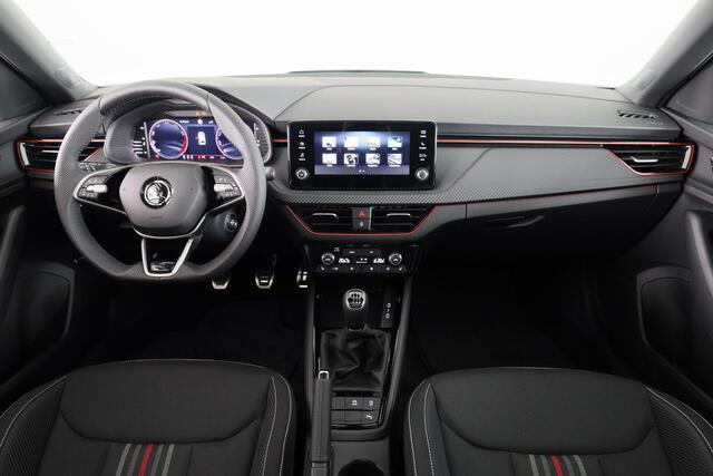 Skoda Kamiq Monte Carlo 1.0 TSI 115 pk 6 versn. Hand | Led Matrix | Winter pakket | Panoramadak | Achteruitrijcamera