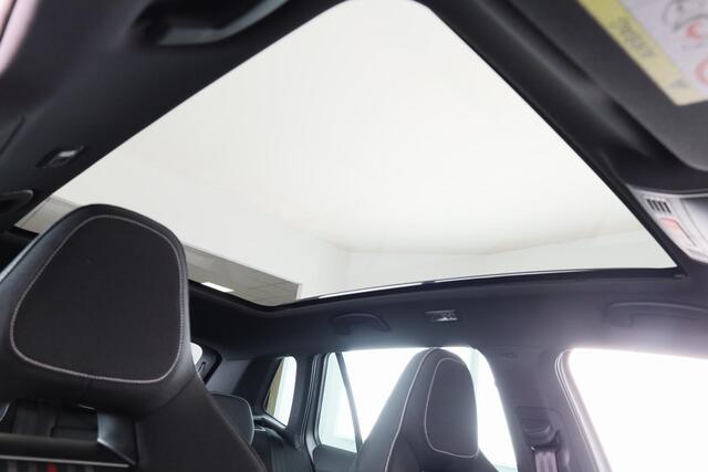 Skoda Kamiq Monte Carlo 1.0 TSI 115 pk 6 versn. Hand | Led Matrix | Winter pakket | Panoramadak | Achteruitrijcamera
